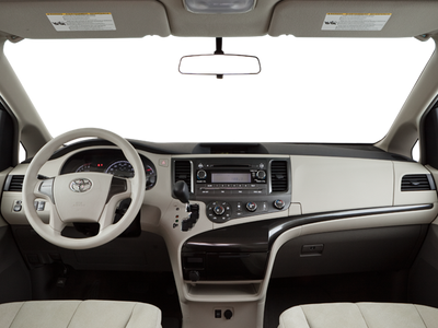 2013 Toyota Sienna LE 7 Passenger