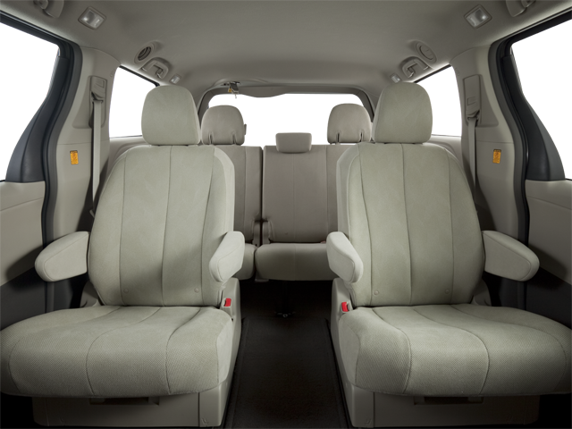 2013 Toyota Sienna LE 7 Passenger