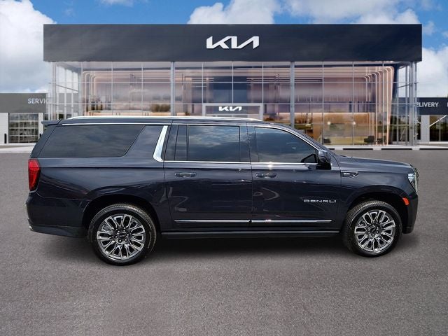 2023 GMC Yukon XL Denali Ultimate