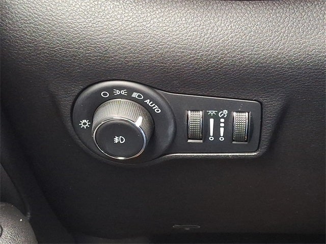 2022 Jeep Compass Limited RED