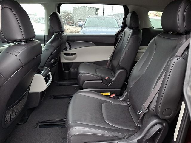 2023 Kia Carnival LX Seat Package