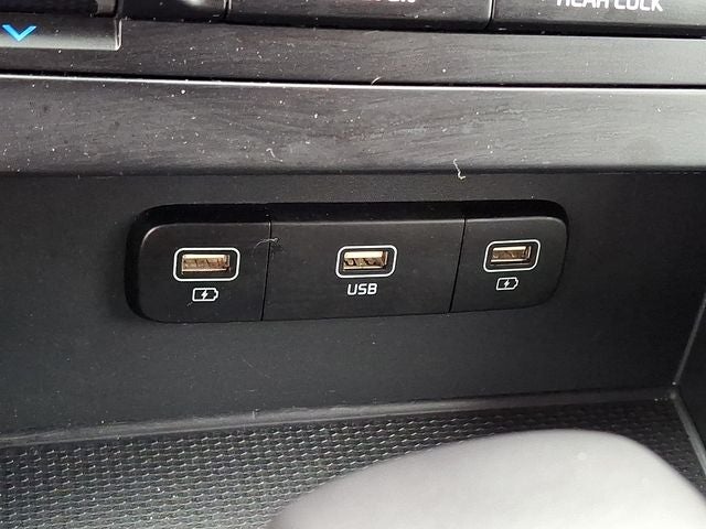 2023 Kia Carnival LX Seat Package