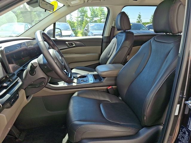 2025 Kia Carnival LXS