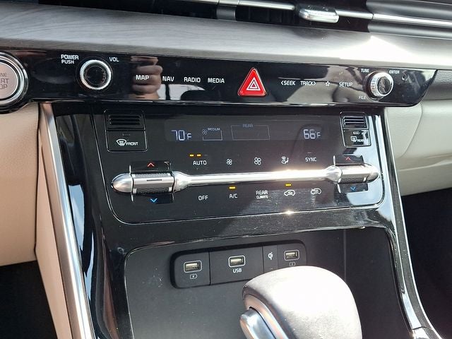 2024 Kia Carnival EX