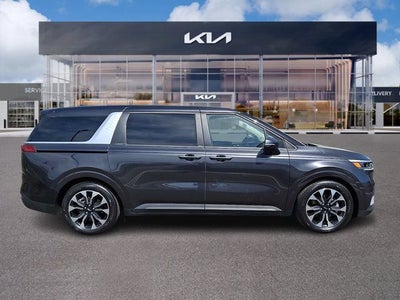 2024 Kia Carnival EX