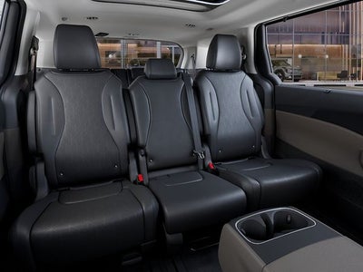 2026 Kia Carnival Hybrid Base