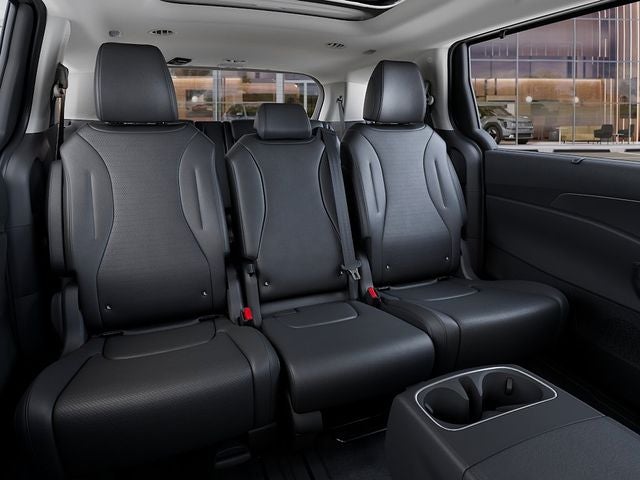 2027 Kia Carnival Hybrid Base