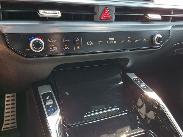 2025 Kia Sorento Plug-In Hybrid SX Prestige