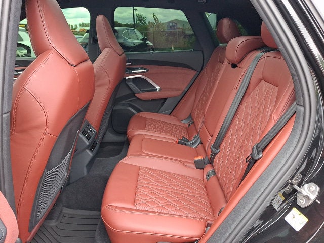 2026 Audi SQ5 Prestige quattro