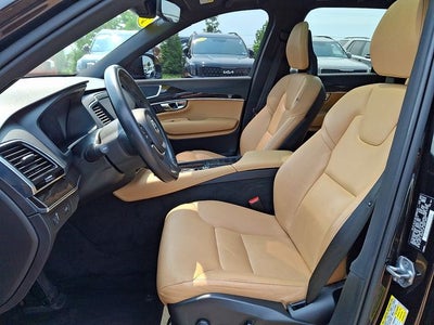 2017 Volvo XC90 T6 Momentum