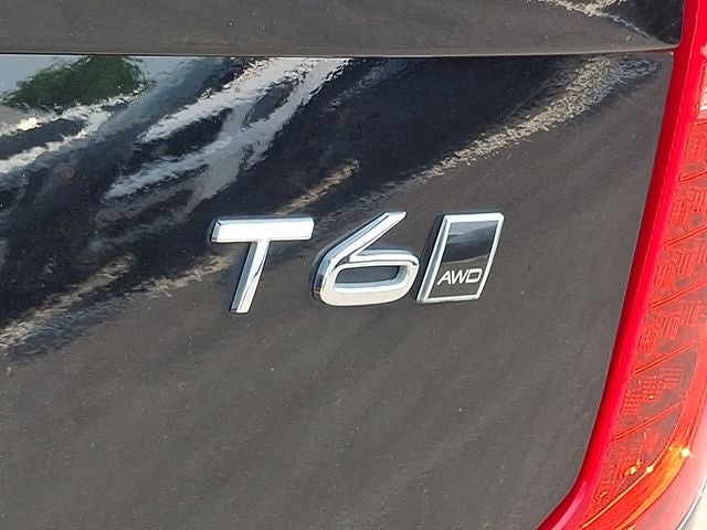 2017 Volvo XC90 T6 Momentum