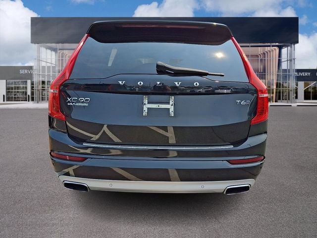 2017 Volvo XC90 T6 Momentum