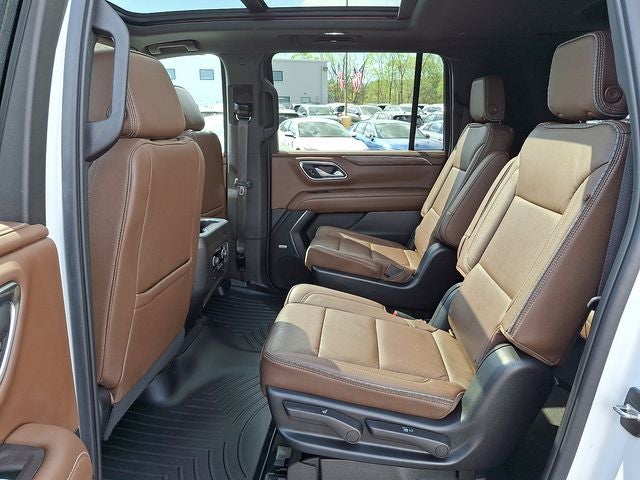 2022 Chevrolet Suburban High Country