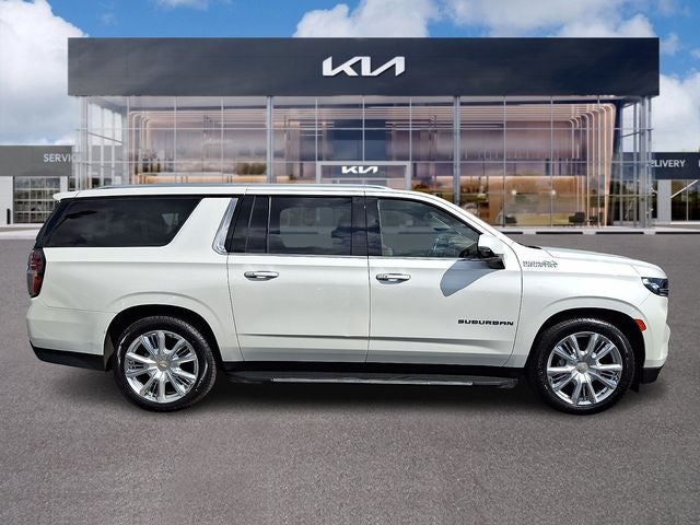 2022 Chevrolet Suburban High Country