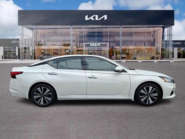 2022 Nissan Altima 2.5 SL