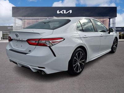 2020 Toyota Camry SE
