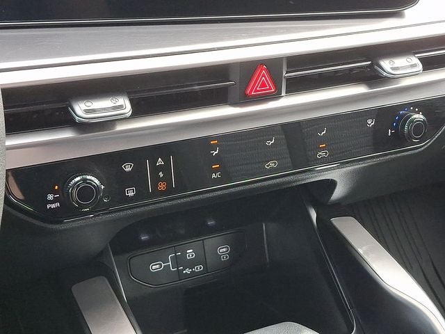 2025 Kia Sorento LX
