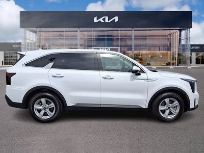 2025 Kia Sorento LX