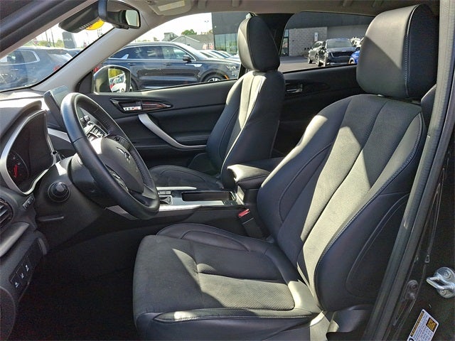 2022 Mitsubishi Eclipse Cross Base