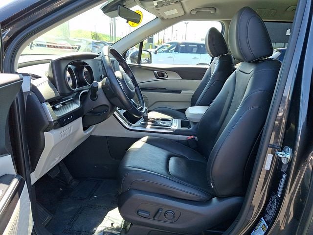 2024 Kia Carnival LX Seat Package