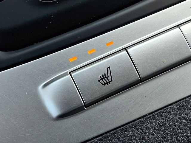 2024 Kia Carnival LX Seat Package