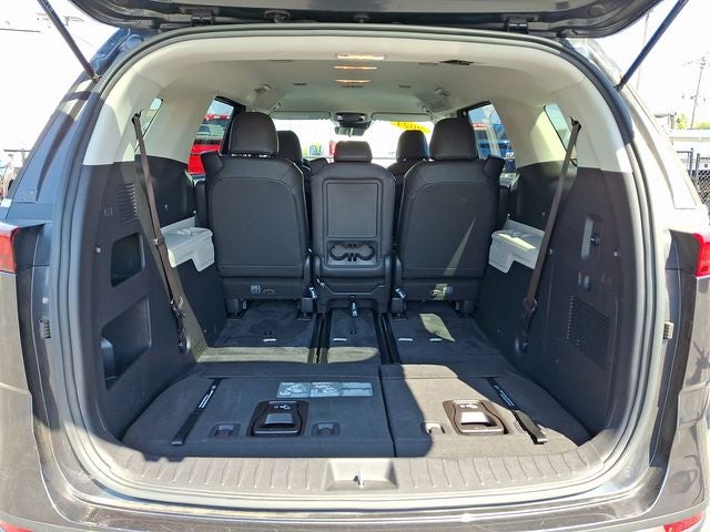 2024 Kia Carnival LX Seat Package