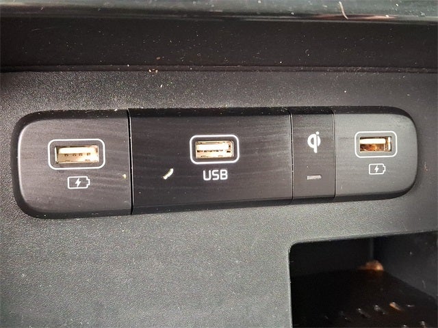 2024 Kia Carnival EX