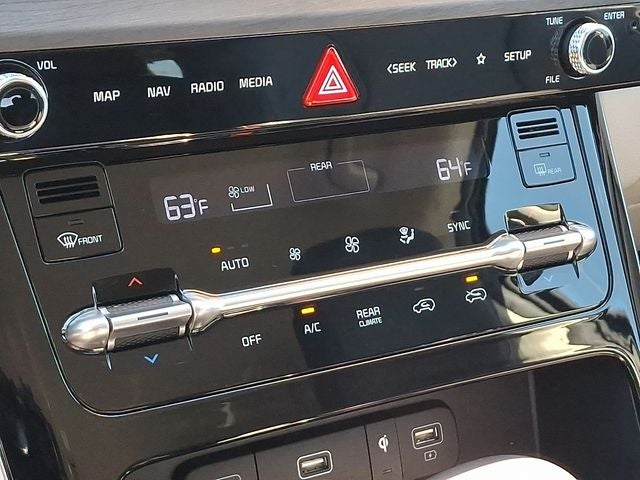 2024 Kia Carnival EX