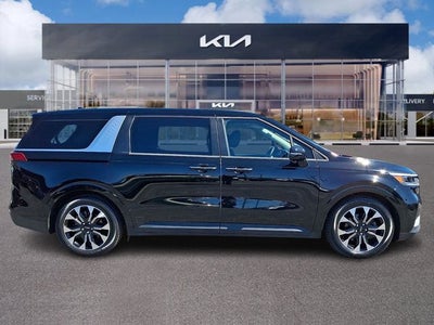 2024 Kia Carnival EX