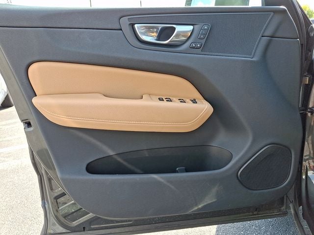 2020 Volvo XC60 T5 Momentum