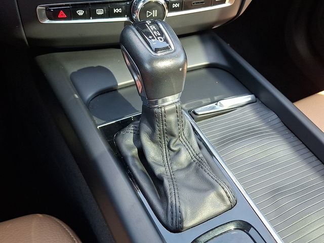 2020 Volvo XC60 T5 Momentum