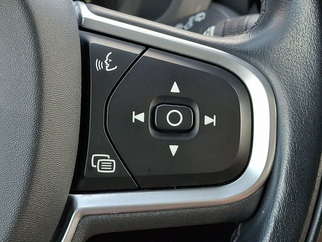 2020 Volvo XC60 T5 Momentum