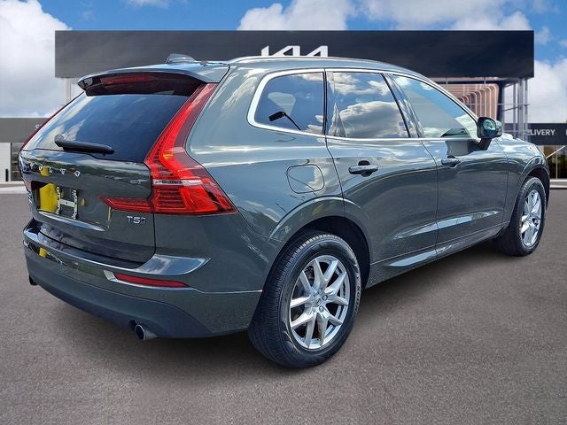 2020 Volvo XC60 T5 Momentum