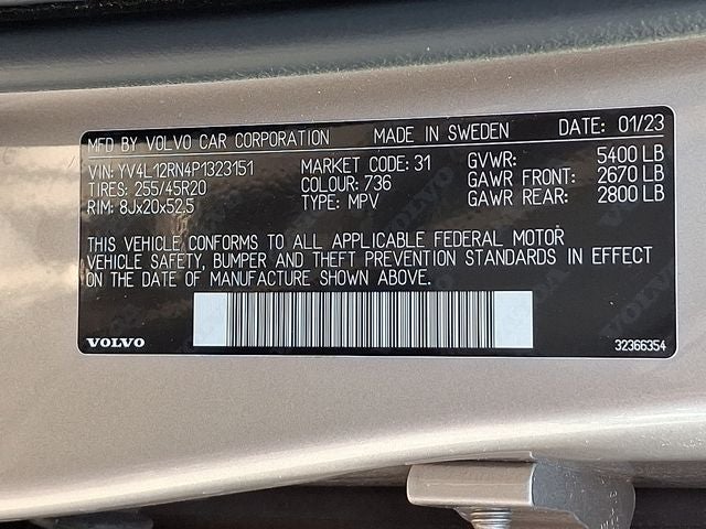 2023 Volvo XC60 B5 Plus Bright Theme