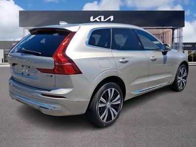 2023 Volvo XC60 B5 Plus Bright Theme