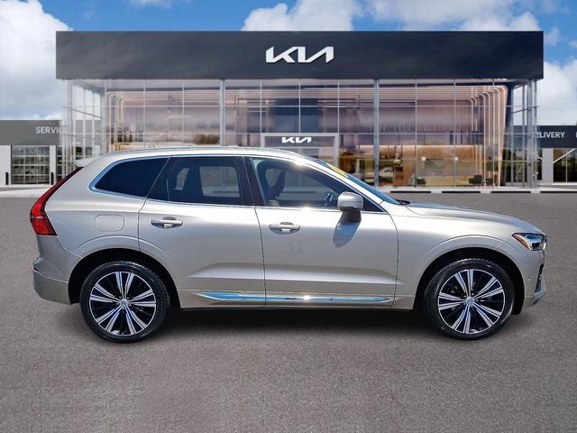 2023 Volvo XC60 B5 Plus Bright Theme